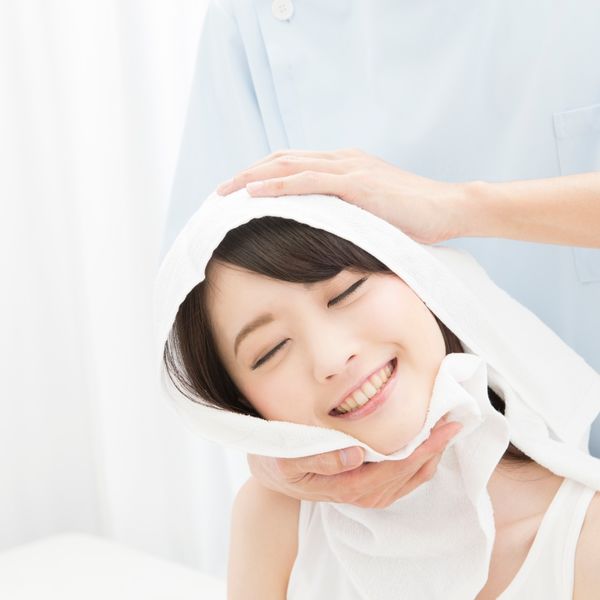 首の痛みでお困りでしたら医師も推薦する肥後整体院へお越しください